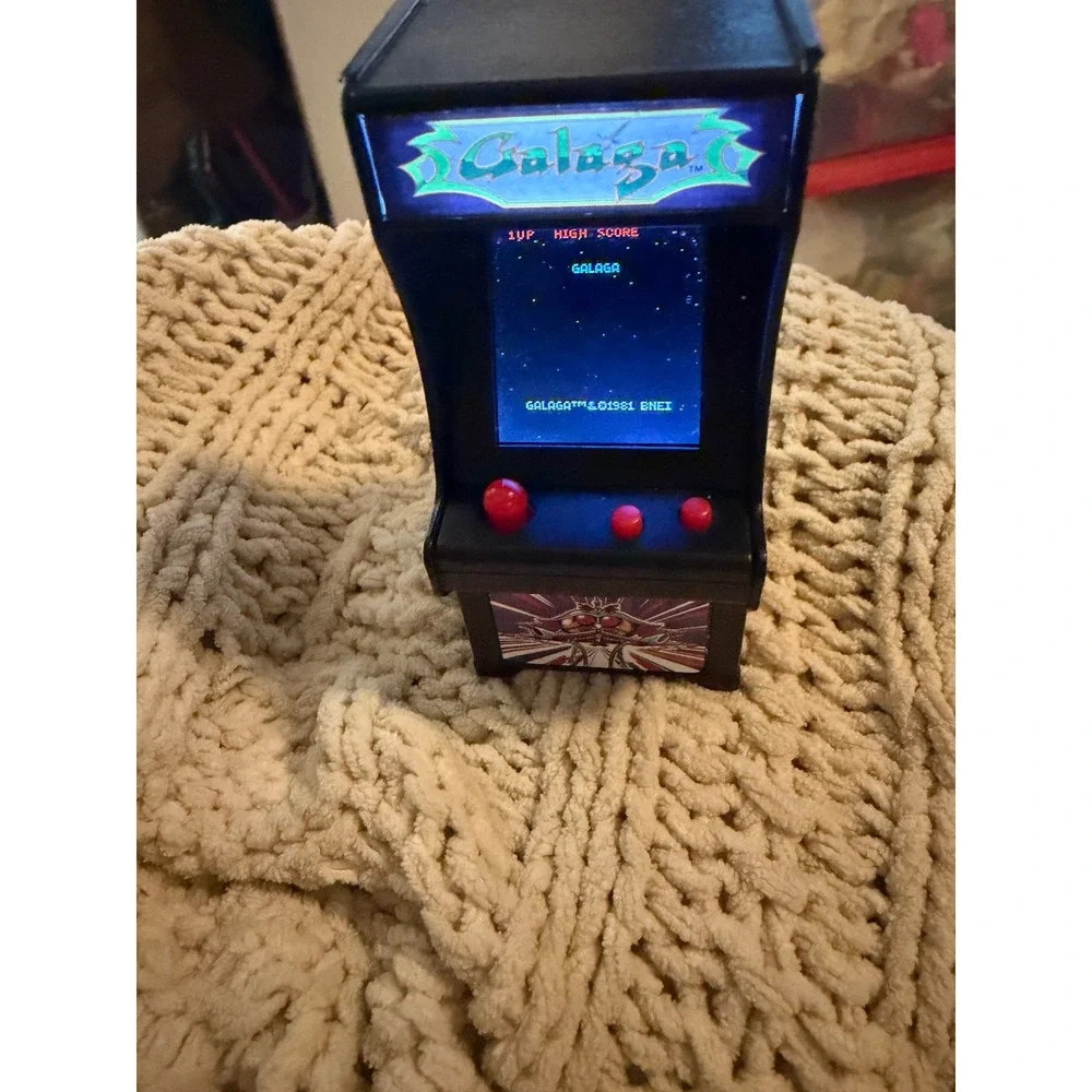 Galaga Tiny Arcade Miniature Handheld Game Keychain Bandai Namco Retro 2020